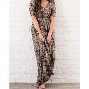 🔥Olive Floral Maxi 🔥